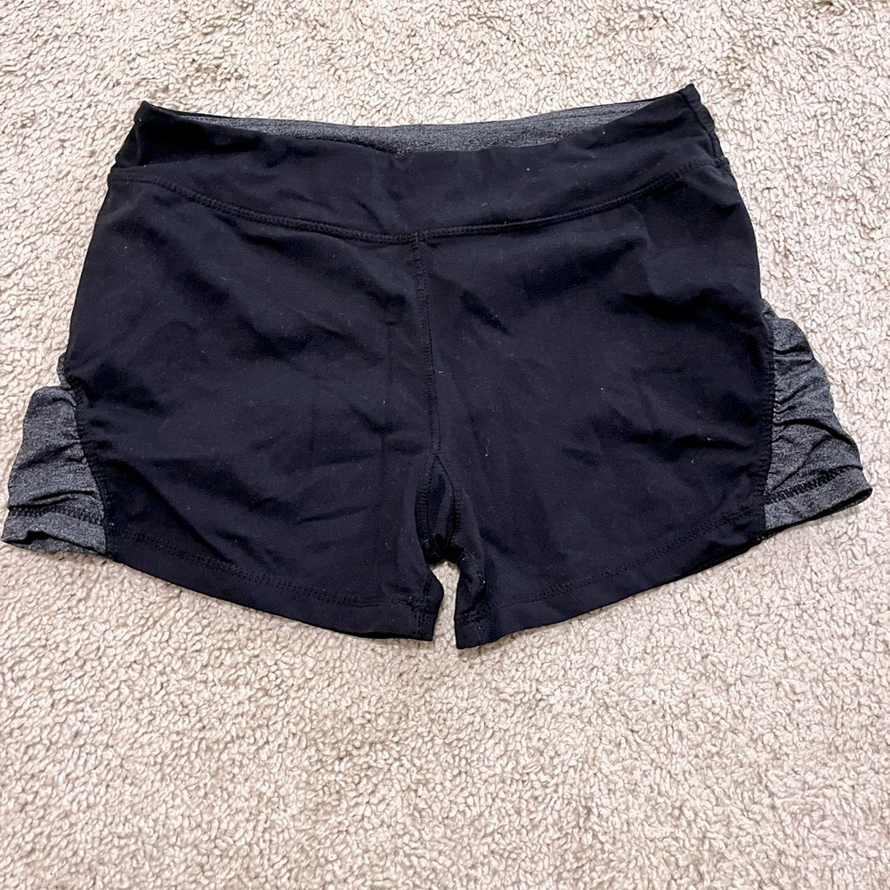 Women’s size small dri-fit spandex. Black and gray.